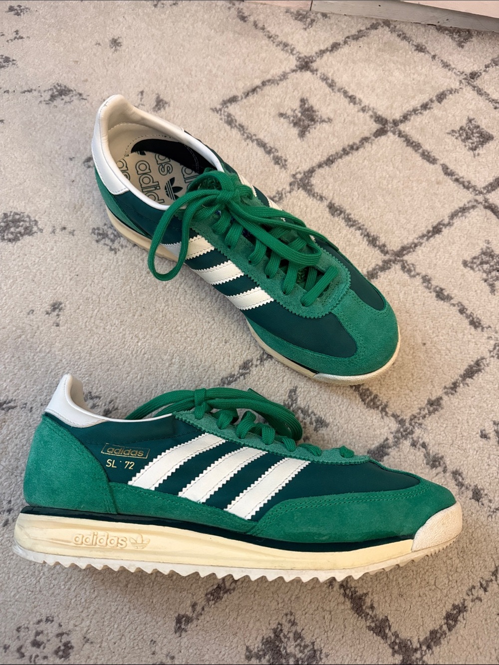 EUC Adidas Originals SL 72 green & white women’s 8.5 men’s 7.5
